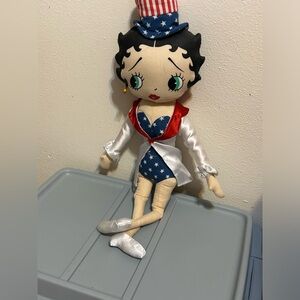 USA PLUSH